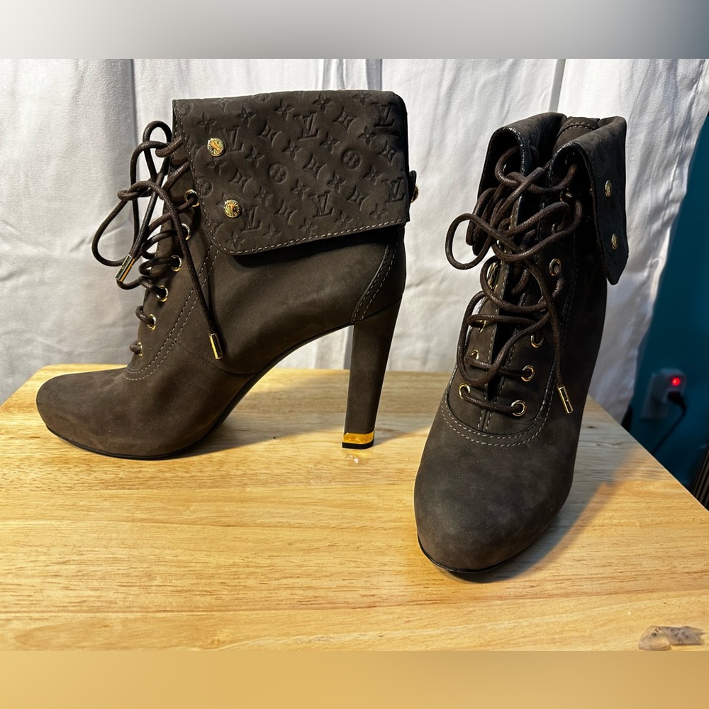 Louis Vuitton STARLET ANKLE BOOT